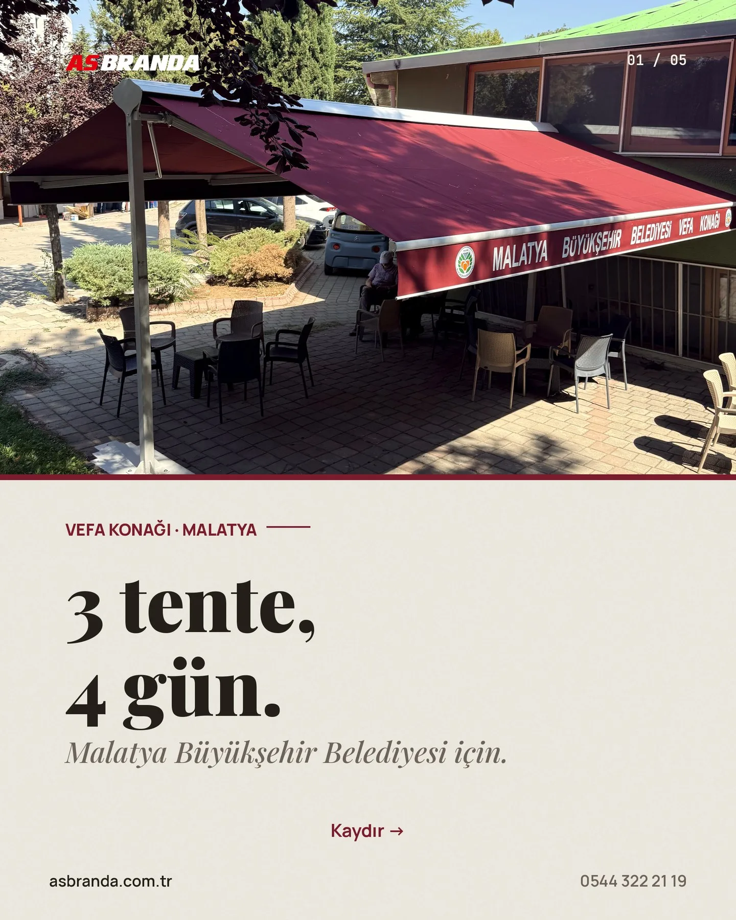 AS Branda Instagram carousel kapağı — Vefa Konağı bahçesinde bordo çift taraflı ayaklı tente